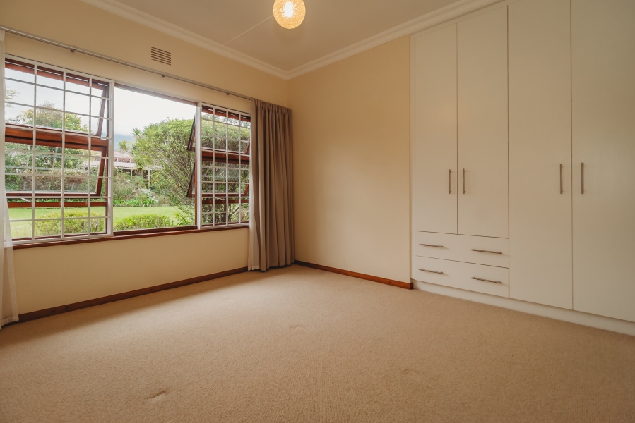 4 Bedroom Property for Sale in Heatherlands Western Cape